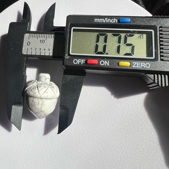 Howlite Crystal Acorn‎ Carving - Picture 10 of 12